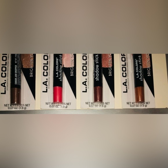 2pack Assorted Creamy metallic eye Shadow stick & marshmallow eye pencils Free - Picture 8 of 17